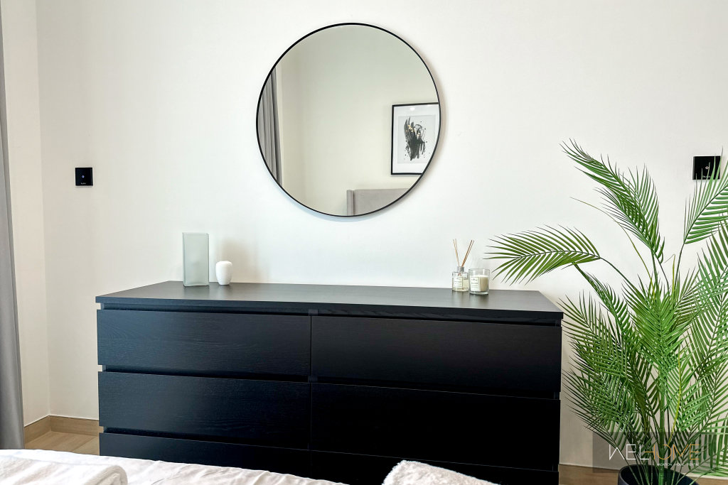 Дубай: Апартаменты WelHome - Dubai Delight: Luxe Living 1BR at Binghatti Luna