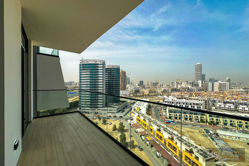 Дубай: Апартаменты WelHome - Dubai Delight: Luxe Living 1BR at Binghatti Luna