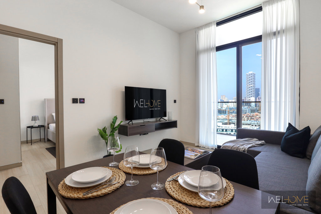 Дубай: Апартаменты WelHome - Dubai Delight: Luxe Living 1BR at Binghatti Luna