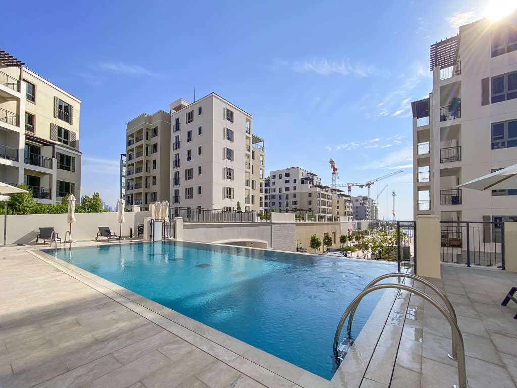 Дубай: Апартаменты WelHome - Mesmerizing Sea & Burj Khalifa Views Apt at La Voile