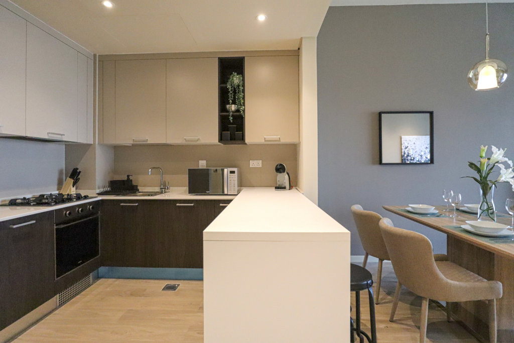 Дубай: Апартаменты WelHome - Evergreen Apartment Amidst Vibrant JVC With Pool