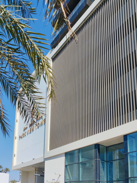 Дубай: Апартаменты WelHome - Evergreen Apartment Amidst Vibrant JVC With Pool