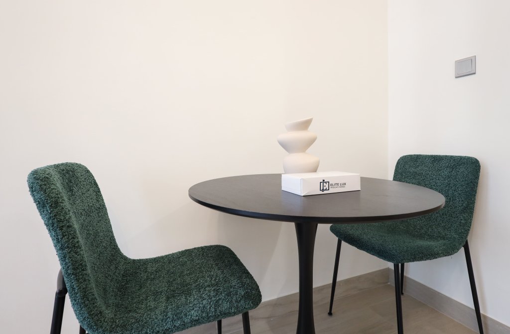 Дубай: Апартаменты Apartments Elite LUX Holiday Homes - Modern Marvel – Sleek Studio in Azizi Riviera