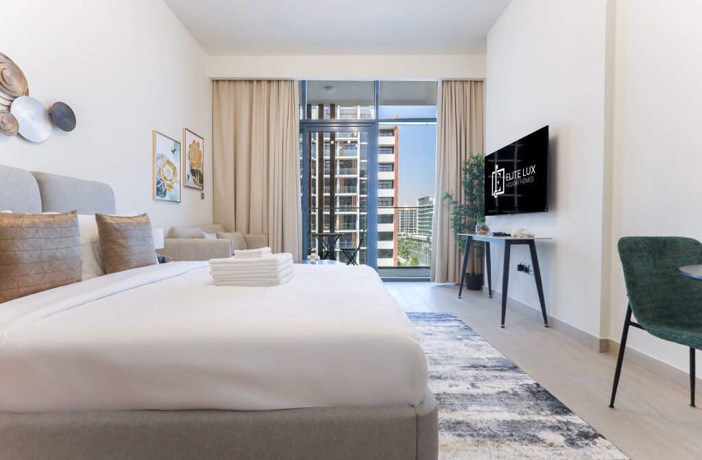 Дубай: Апартаменты Apartments Elite LUX Holiday Homes - Modern Marvel – Sleek Studio in Azizi Riviera
