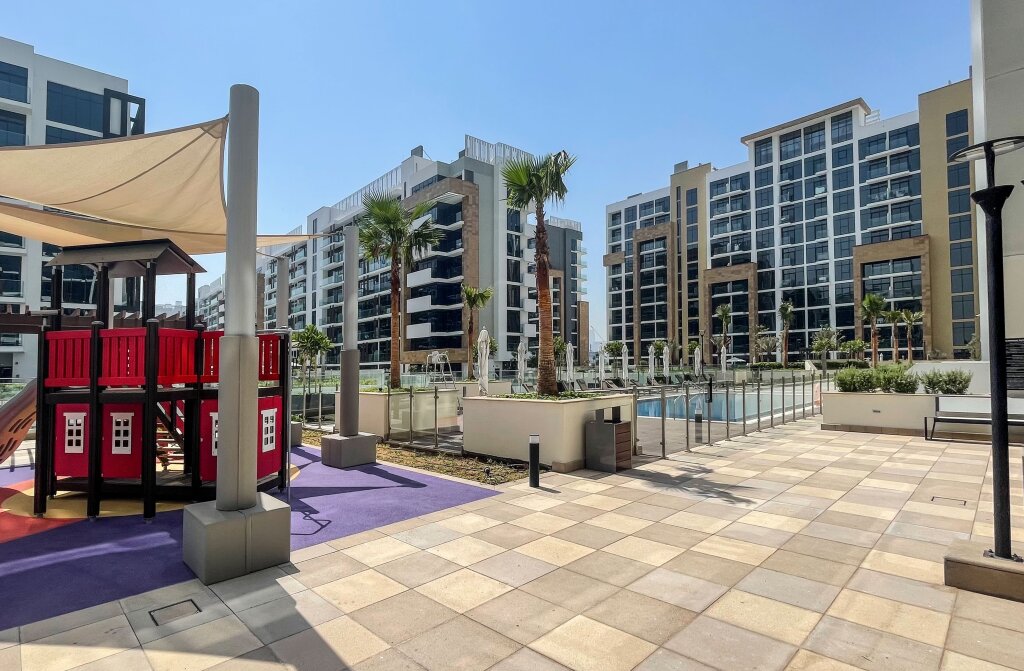 Дубай: Апартаменты Apartments Elite LUX Holiday Homes - Modern Marvel – Sleek Studio in Azizi Riviera