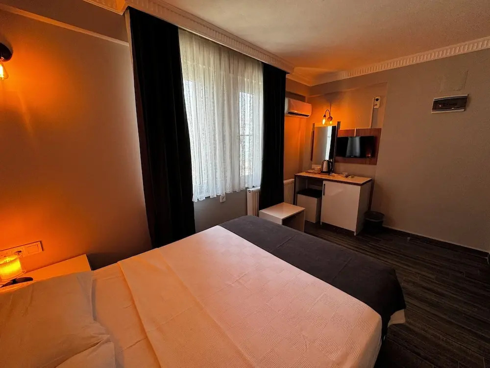 Алтынолук: Lopera Beach Hotel