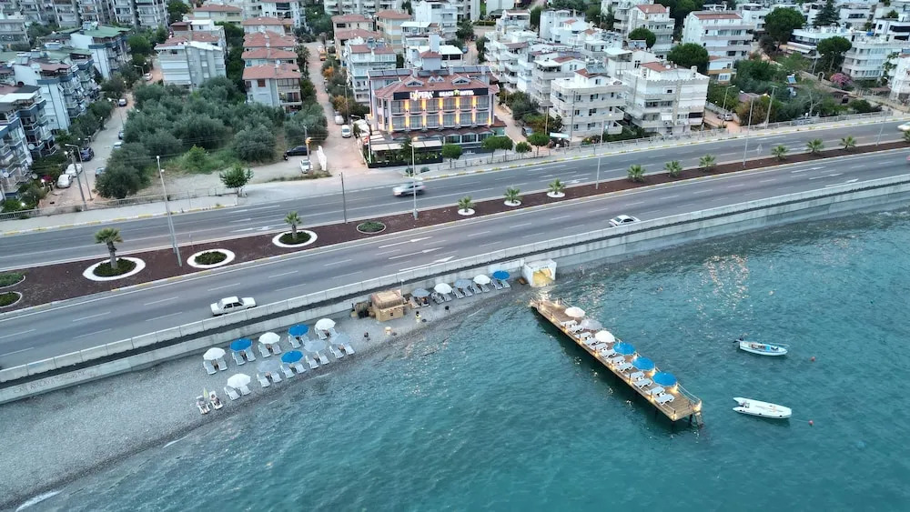 Алтынолук: Lopera Beach Hotel