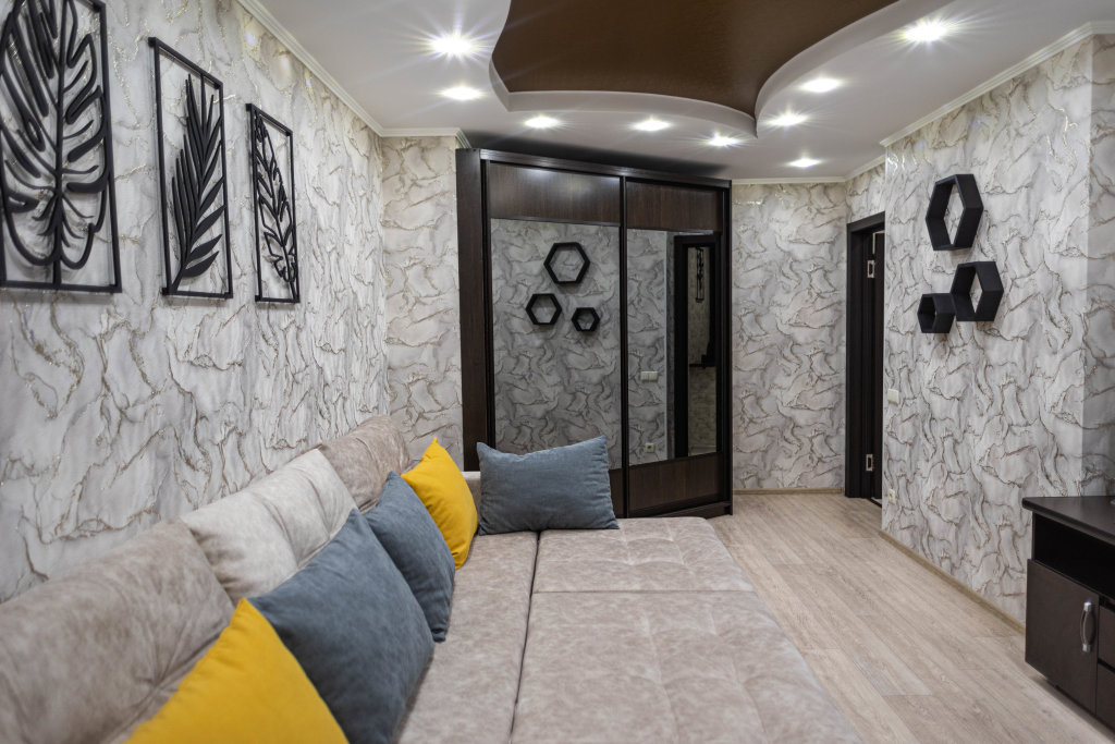 Саратов: Апартаменты Loft Apartment/7A Alekseevskaya