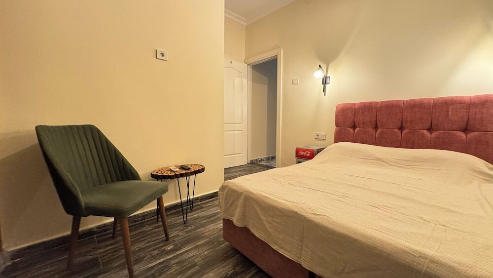 Анталья: Callisto Pub & Kitchen & Hotel