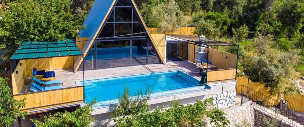 Исламлар: Villa Henna
