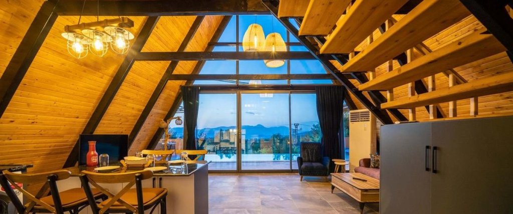 Исламлар: Villa Henna