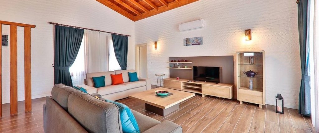 Исламлар: Villa Sunny-1