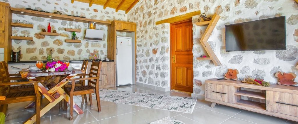 Исламлар: Villa Sakiz
