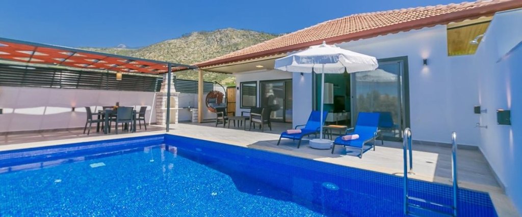 Исламлар: Villa Chelsea