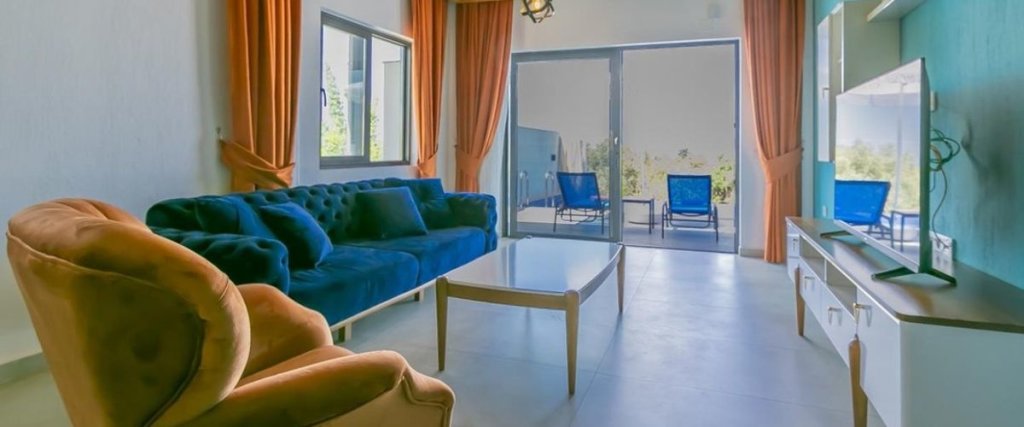 Исламлар: Villa Chelsea