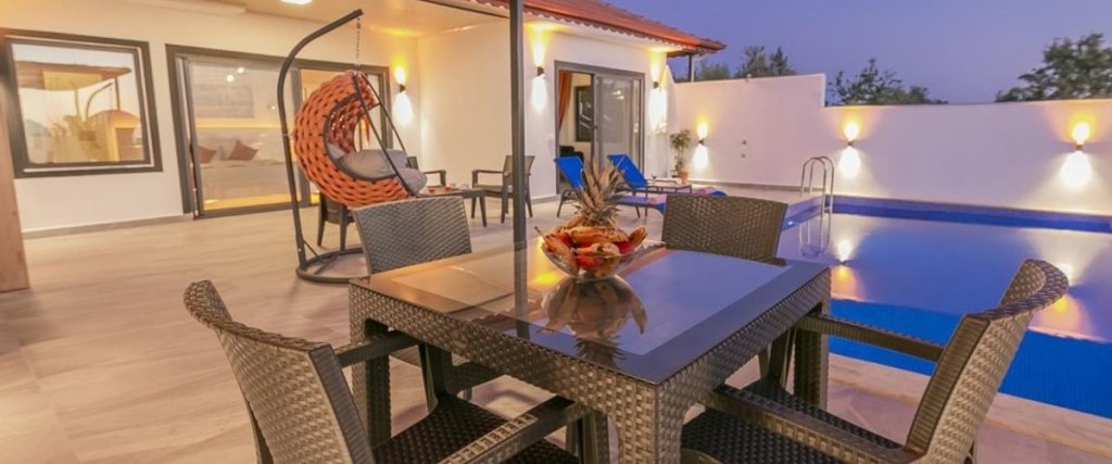 Исламлар: Villa Chelsea