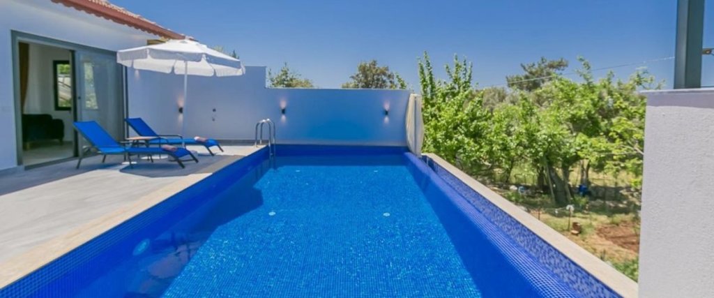 Исламлар: Villa Chelsea