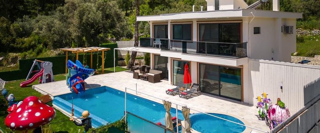 Исламлар: Villa Leylak