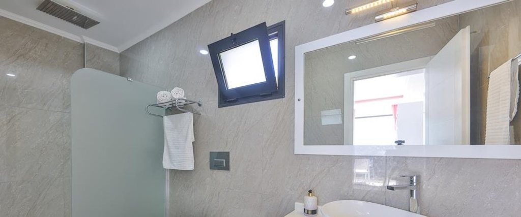 Исламлар: Villa Leylak