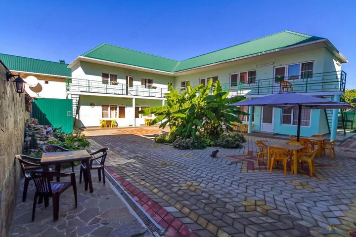 Новомихайловский: Mini Hotel Vse Svoi