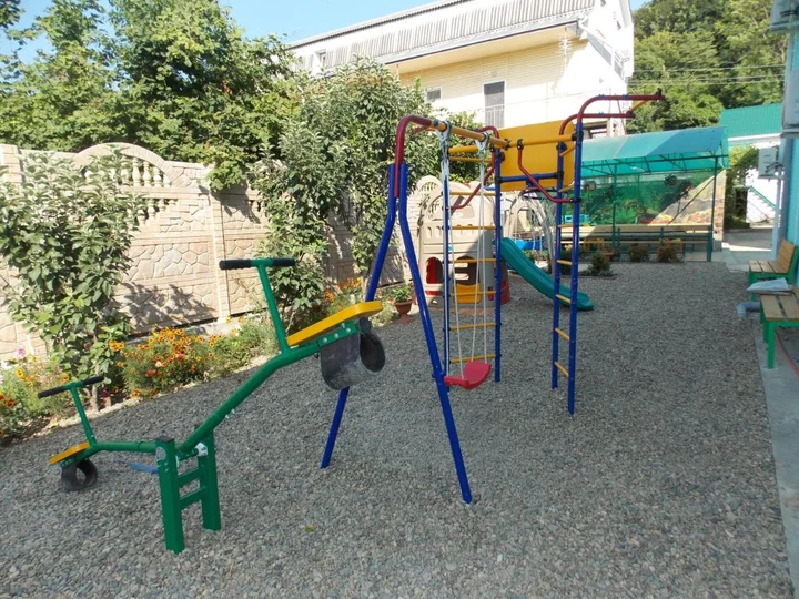 Новомихайловский: Mini Hotel Vse Svoi