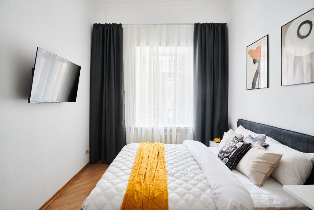 Москва: Квартира GM Apartments Яркая Трехкомнатная у Красной Площади