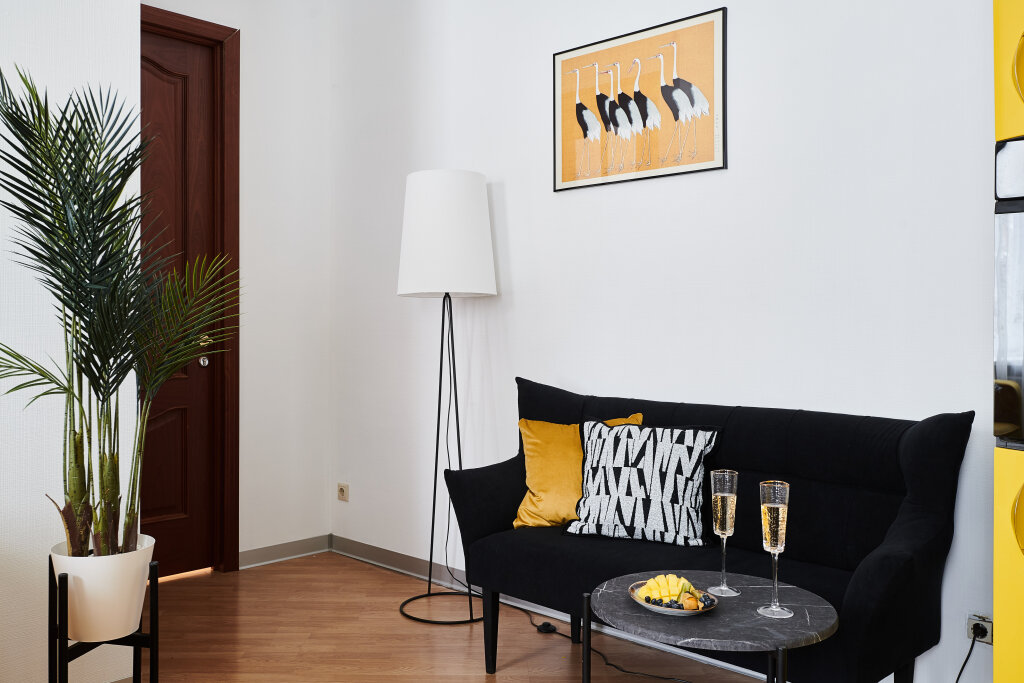 Москва: Квартира GM Apartments Яркая Трехкомнатная у Красной Площади