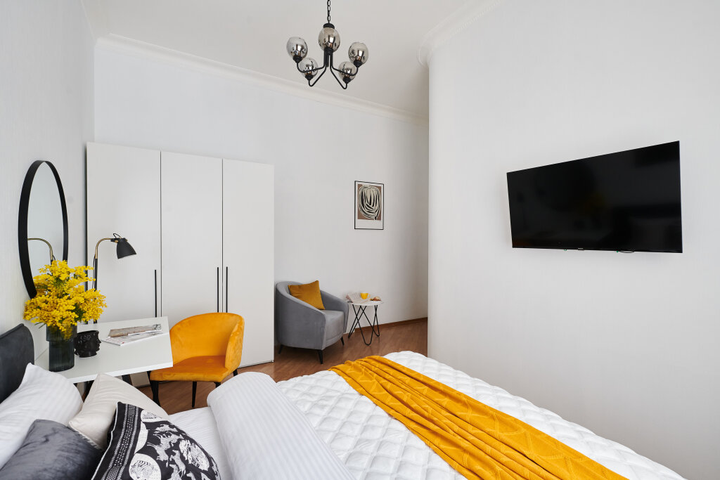 Москва: Квартира GM Apartments Яркая Трехкомнатная у Красной Площади