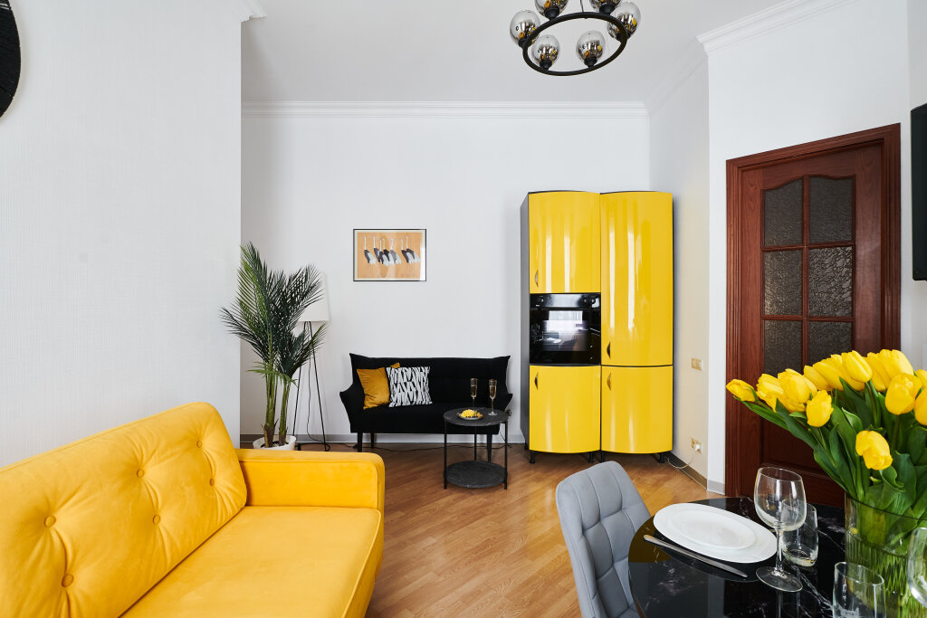Москва: Квартира GM Apartments Яркая Трехкомнатная у Красной Площади