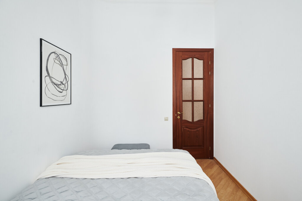 Москва: Квартира GM Apartments Яркая Трехкомнатная у Красной Площади