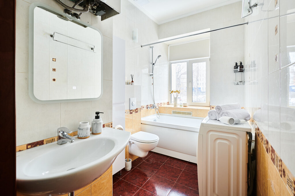 Москва: Квартира GM Apartments Яркая Трехкомнатная у Красной Площади