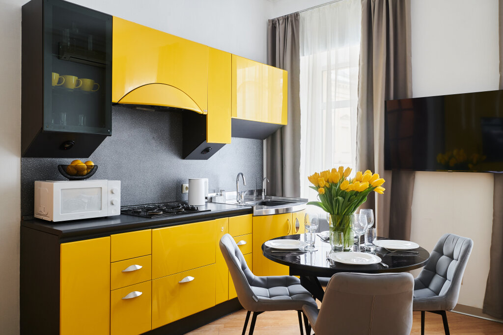Москва: Квартира GM Apartments Яркая Трехкомнатная у Красной Площади