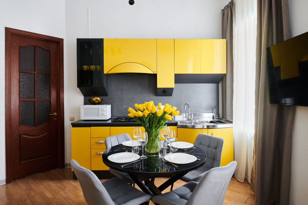 Москва: Квартира GM Apartments Яркая Трехкомнатная у Красной Площади
