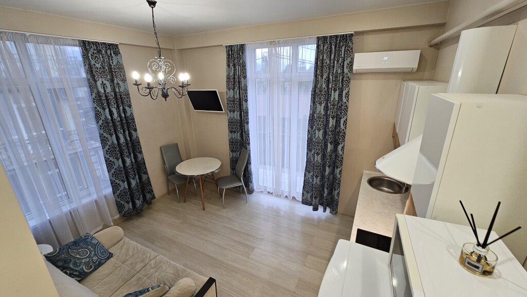 Адлер: Апартаменты Просторная Квартира на Фигурной от HomeHotelSochi