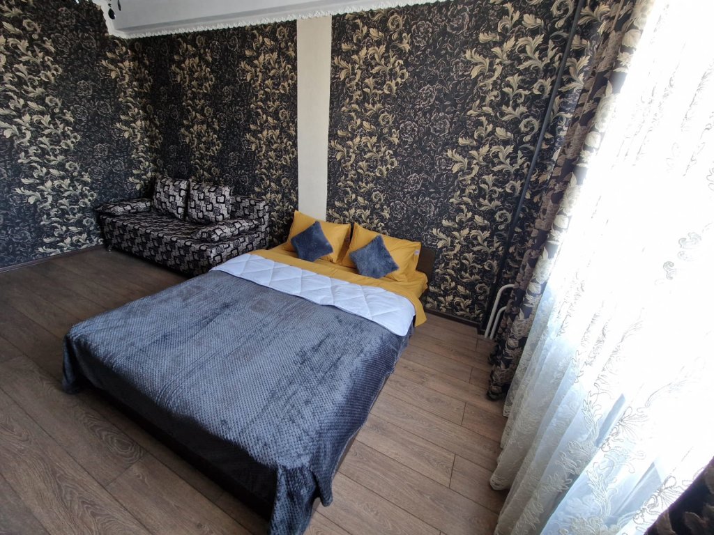 Тамбов: Апартаменты Августа Бебеля 16