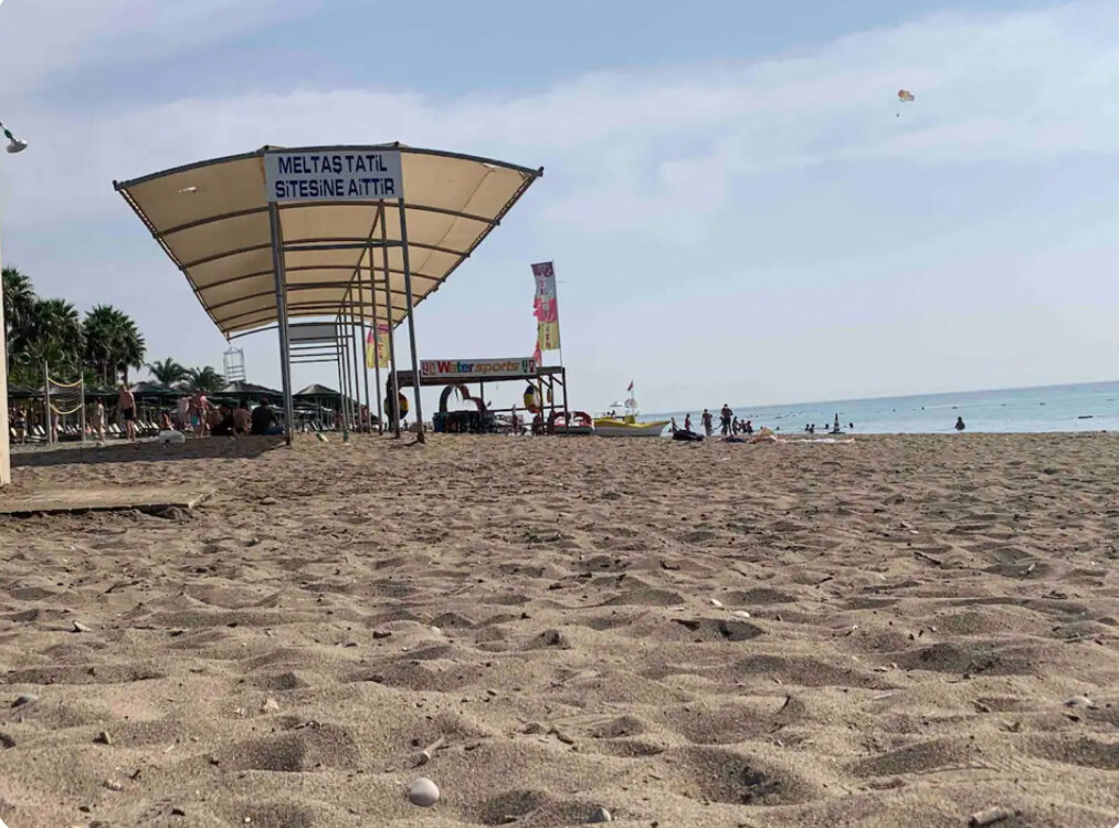 Богазкент: Flat By the Beach Under the Palm Trees