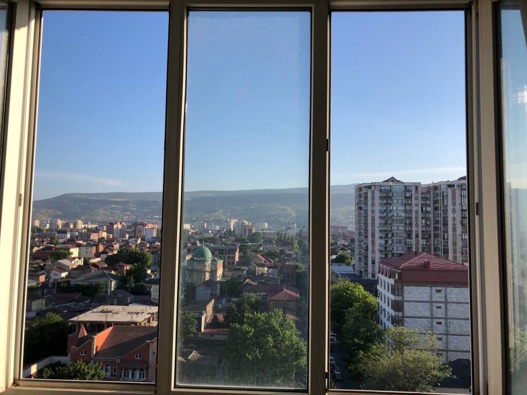 Махачкала: Квартира В Центре Города с Видом на Море и Горы