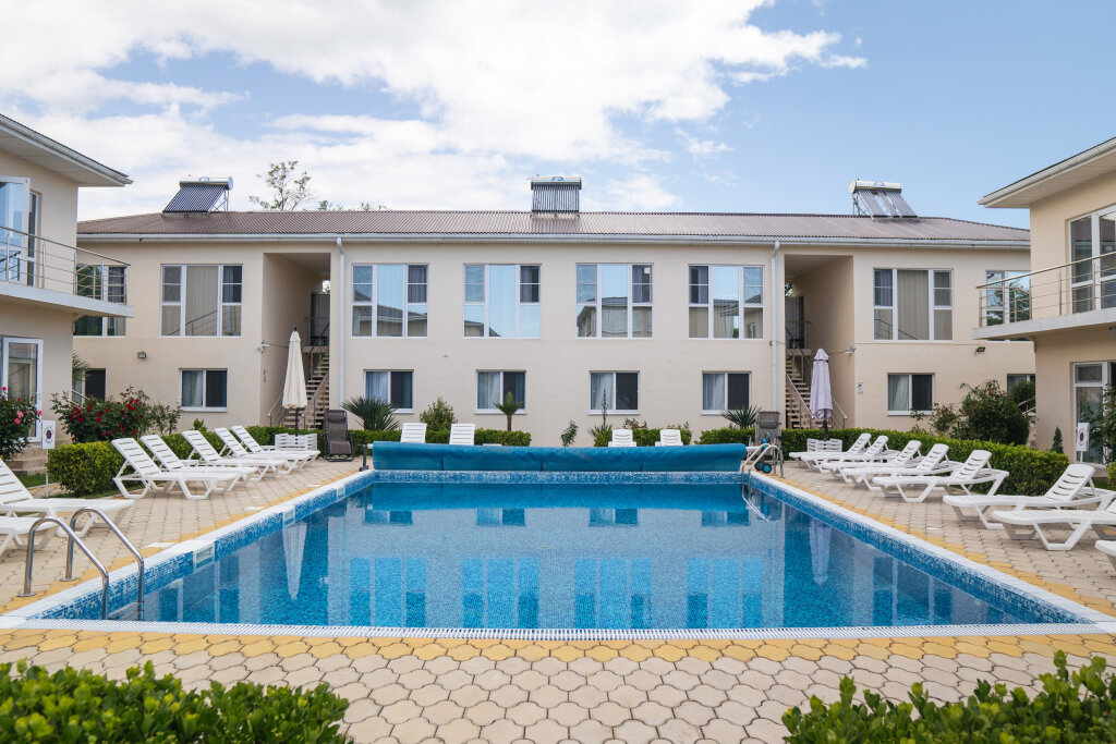 Гудаута: Отель «FAMILY RESORT BAMBORA»