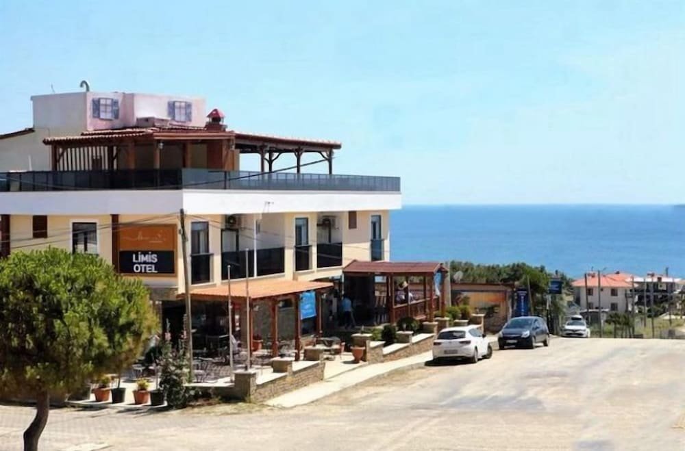 Зейтинликой: Li̇mi̇s Otel