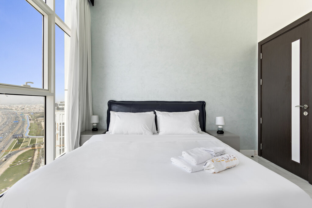 Дубай: Апартаменты WelHome - Opulent Retreat with Panoramic Cityscape Views