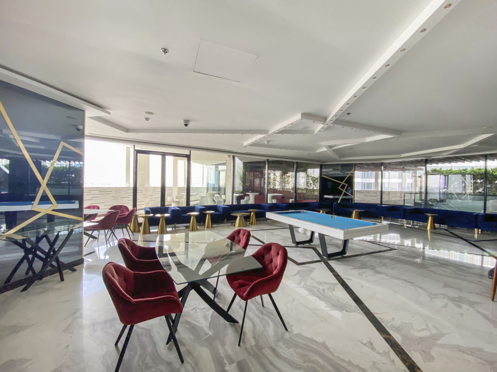 Дубай: Апартаменты WelHome - Opulent Retreat with Panoramic Cityscape Views