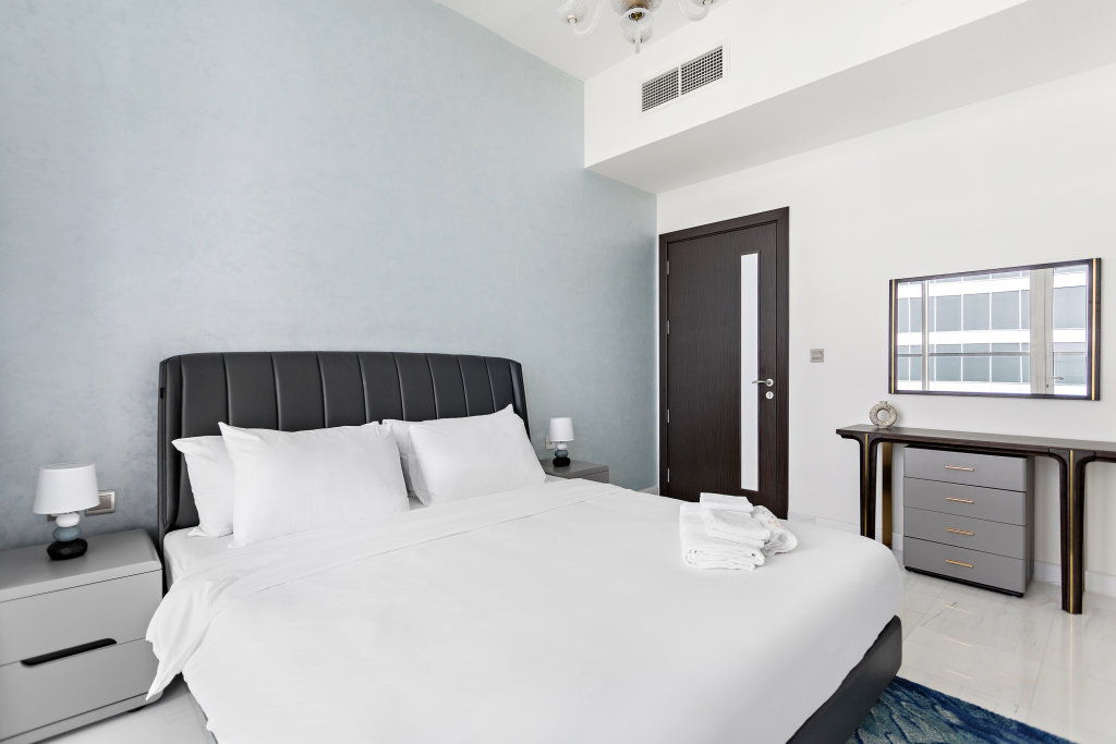 Дубай: Апартаменты WelHome - Opulent Retreat with Panoramic Cityscape Views
