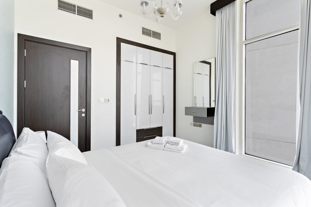 Дубай: Апартаменты WelHome - Opulent Retreat with Panoramic Cityscape Views