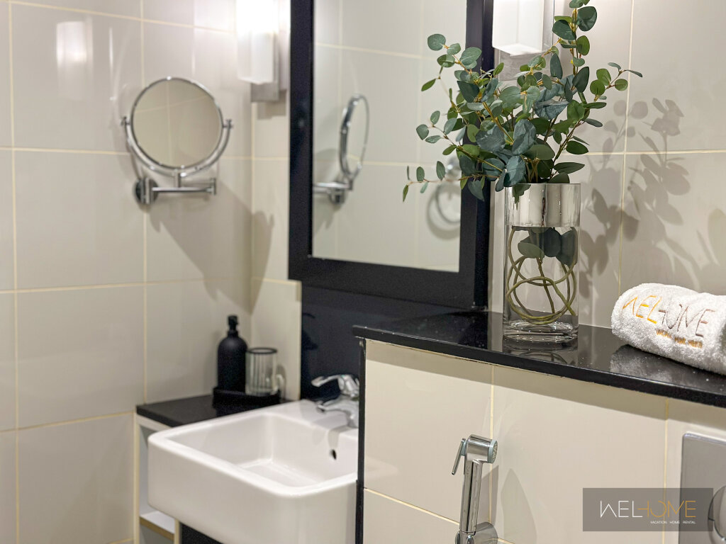 Дубай: Апартаменты WelHome - Luxury Living in Business Bay 2BR + Maid's Room