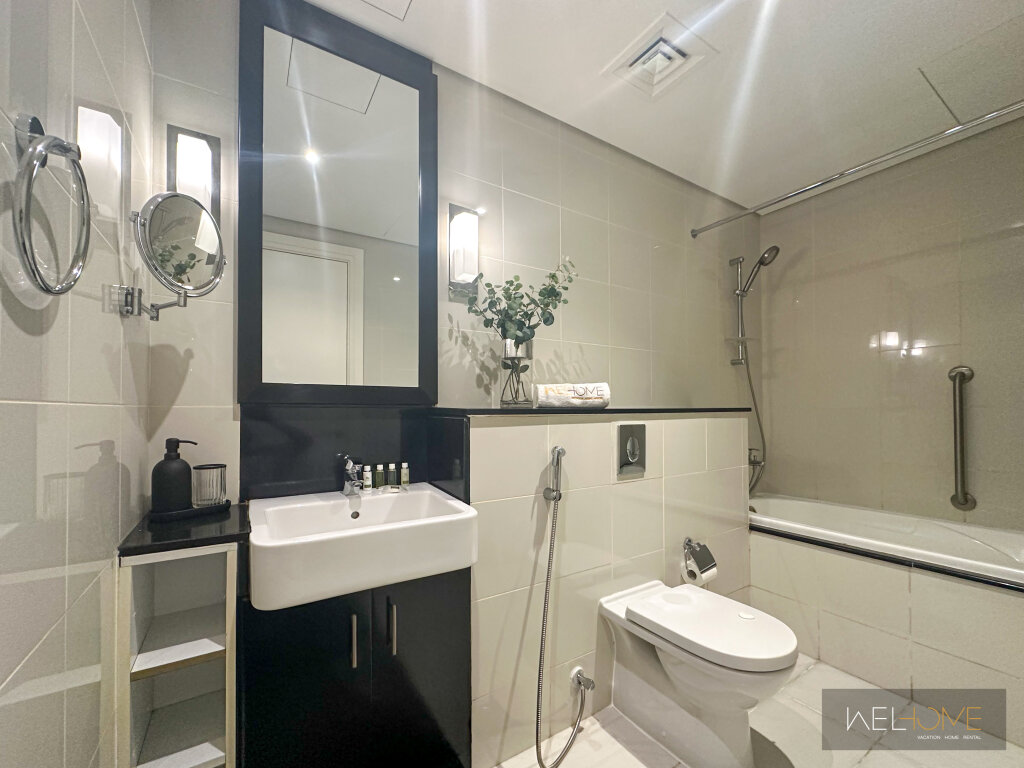Дубай: Апартаменты WelHome - Luxury Living in Business Bay 2BR + Maid's Room