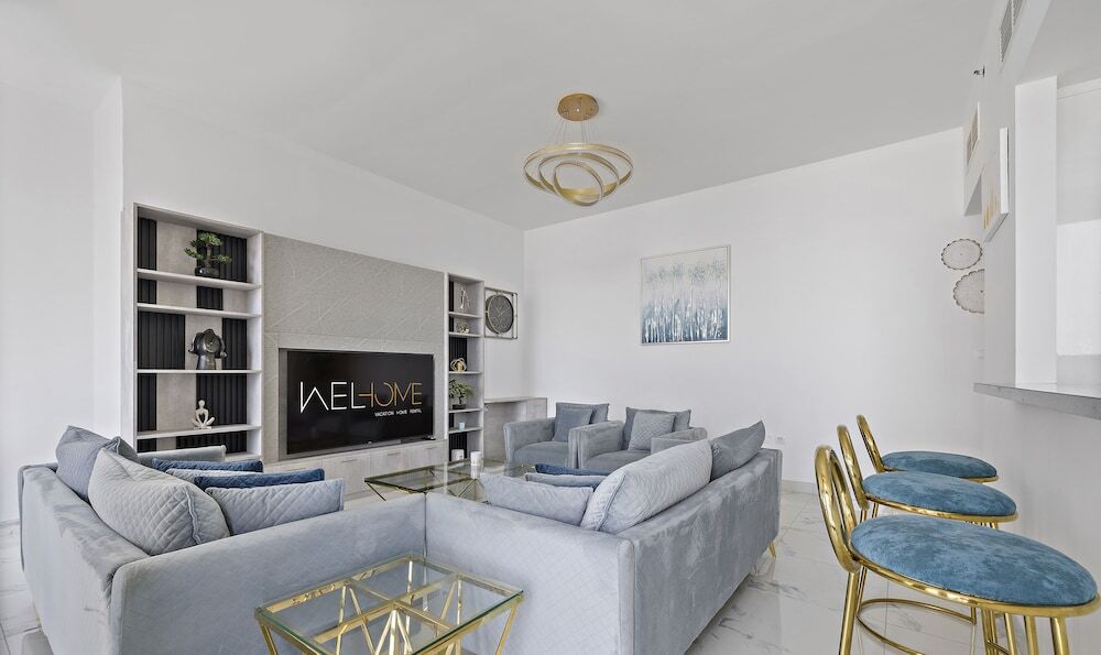 Дубай: WelHome - Luxury Canal-Side Apartment in Al Habtoor City