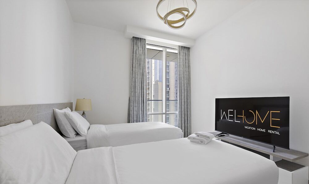 Дубай: WelHome - Luxury Canal-Side Apartment in Al Habtoor City