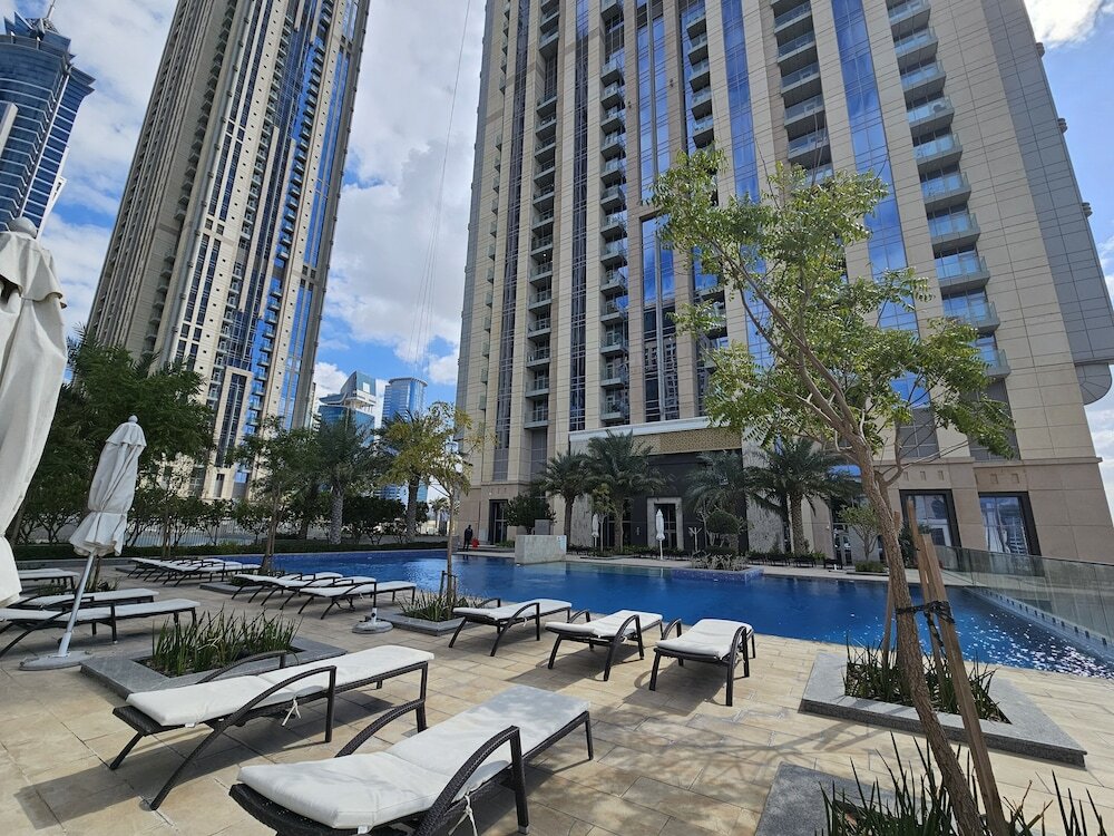 Дубай: WelHome - Luxury Canal-Side Apartment in Al Habtoor City