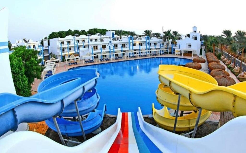 Хургада: Chalet Hostgool Chalets in Mirage Bay Resort & Aqua Park