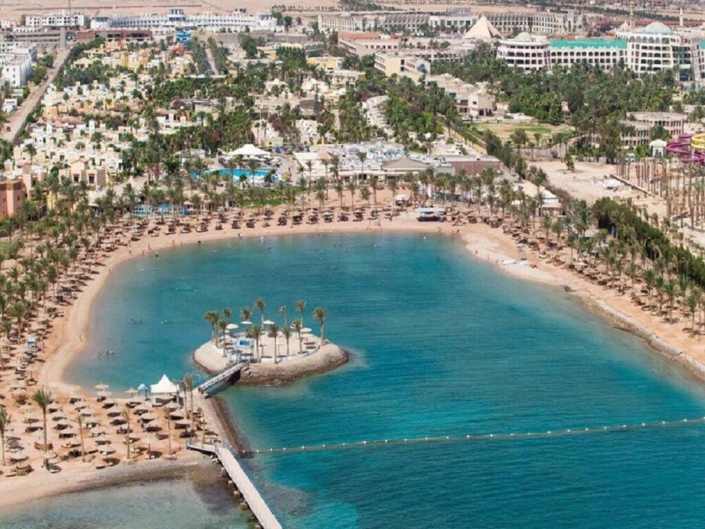 Хургада: Chalet Hostgool Chalets in Mirage Bay Resort & Aqua Park